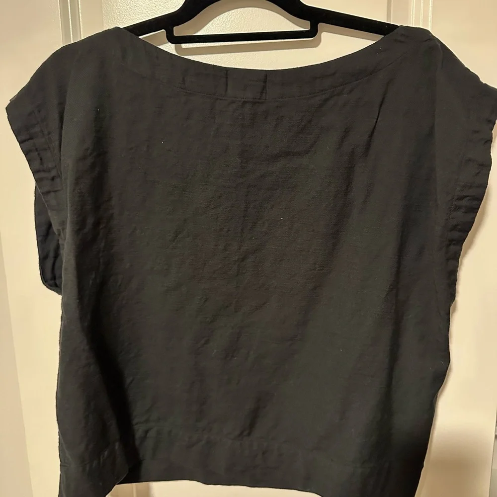 Elegant Black Women's Blouse - Picture 3 of 3